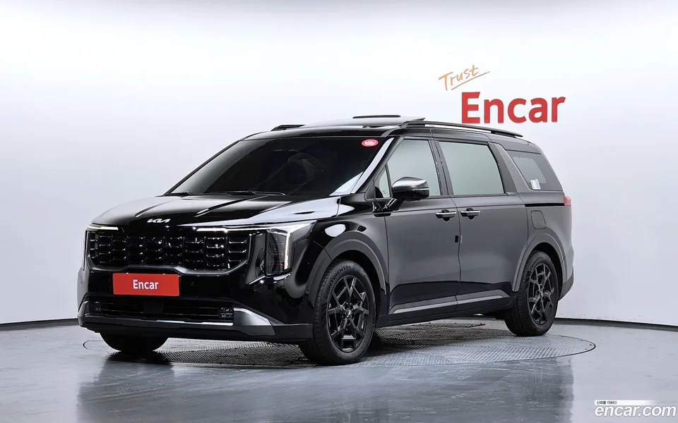 Kia Carnival 7 2025 — photo 1, buy with delivery to Moscow