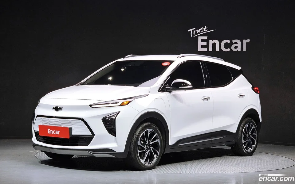 Chevrolet Bolt EUV 2022 — photo 1, buy with delivery to Moscow