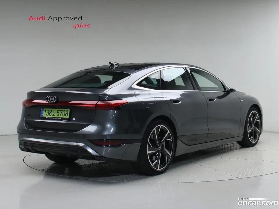 Audi A6 e- S Line 2025 — thumbnail 2