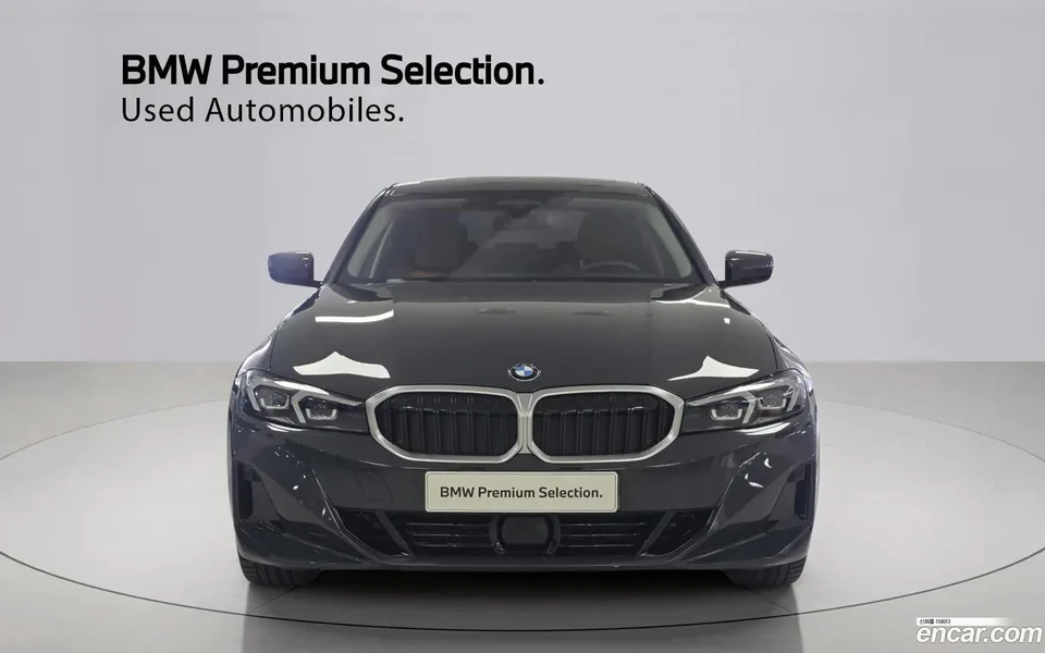 BMW 3 Series 320i 2025 — thumbnail 3