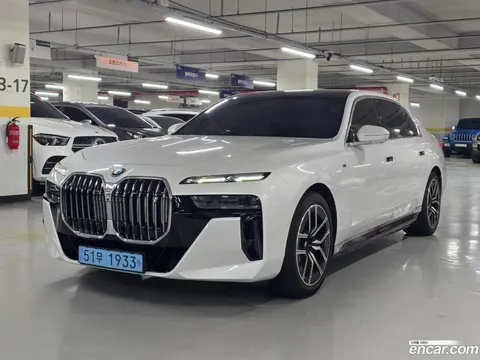 BMW i7 2023 buy in Moscow