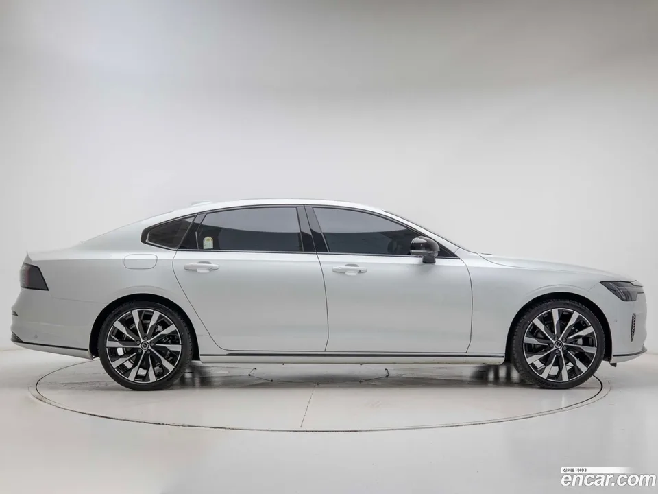 Volvo S90 B5 2025 — thumbnail 4