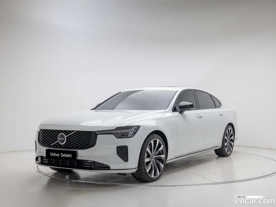 Volvo S90 B5 2025 — photo 1, buy with delivery to Moscow
