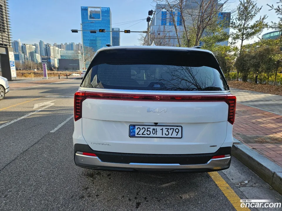 Kia Carnival HEV 9 2024 — thumbnail 4