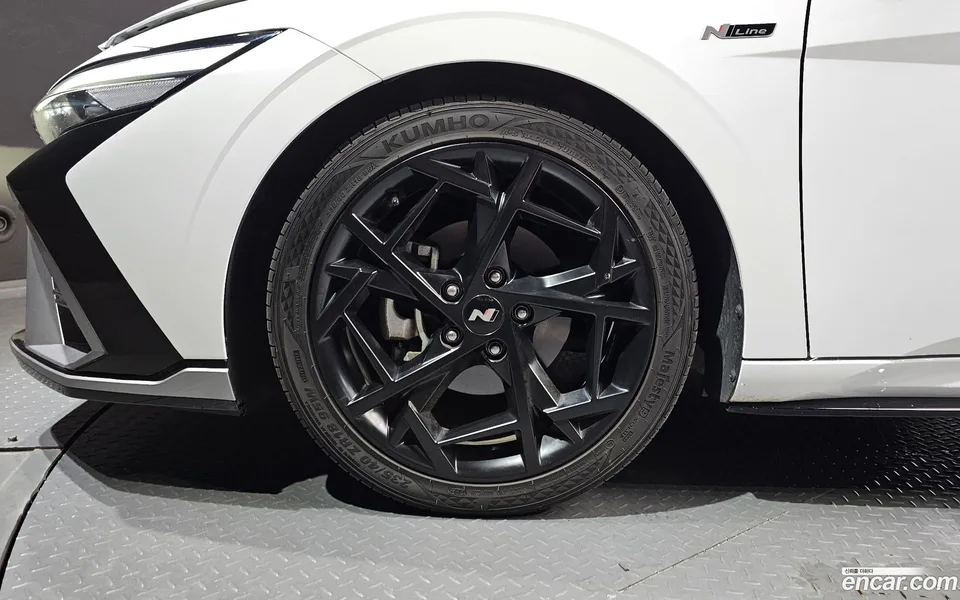 Hyundai Avante CN7 1.6 2024 — миниатюра 2