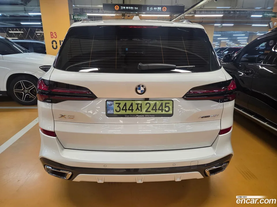 BMW X5 xDrive 40i M 2025 — thumbnail 2