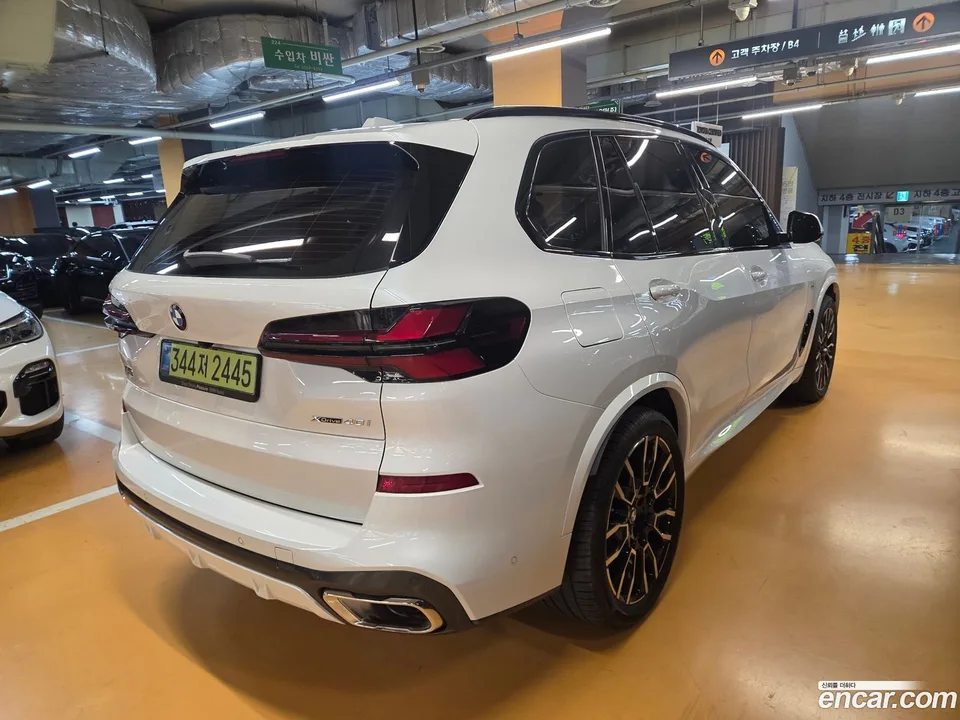 BMW X5 xDrive 40i M 2025 — thumbnail 4