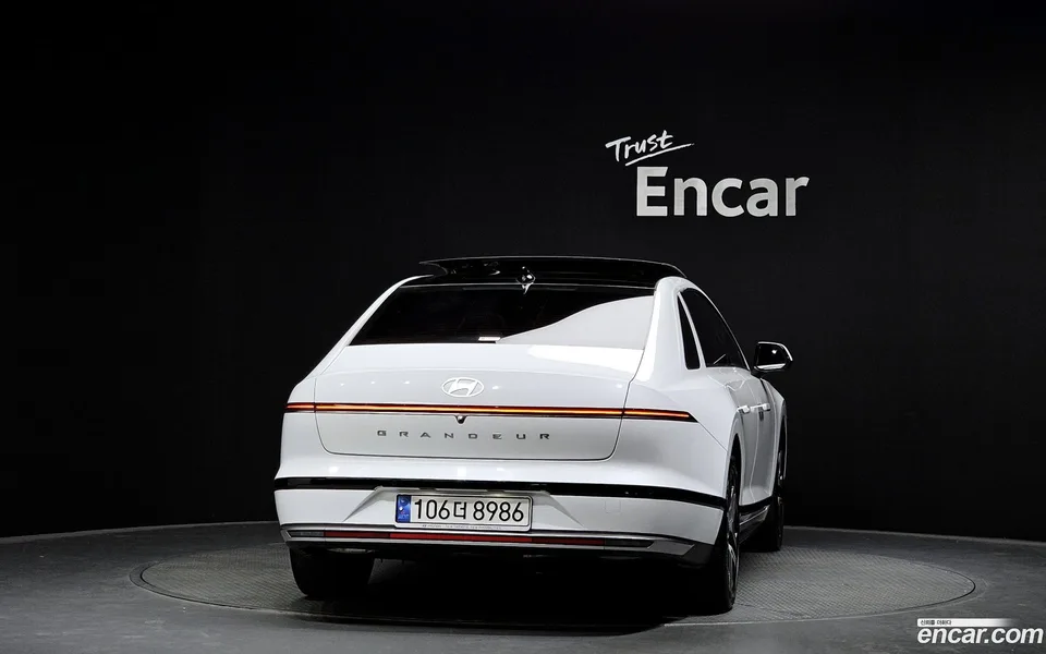 Hyundai Grandeur Hybrid 2023 — thumbnail 4