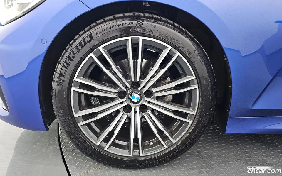 BMW 3 Series 320i M 2022 — миниатюра 5