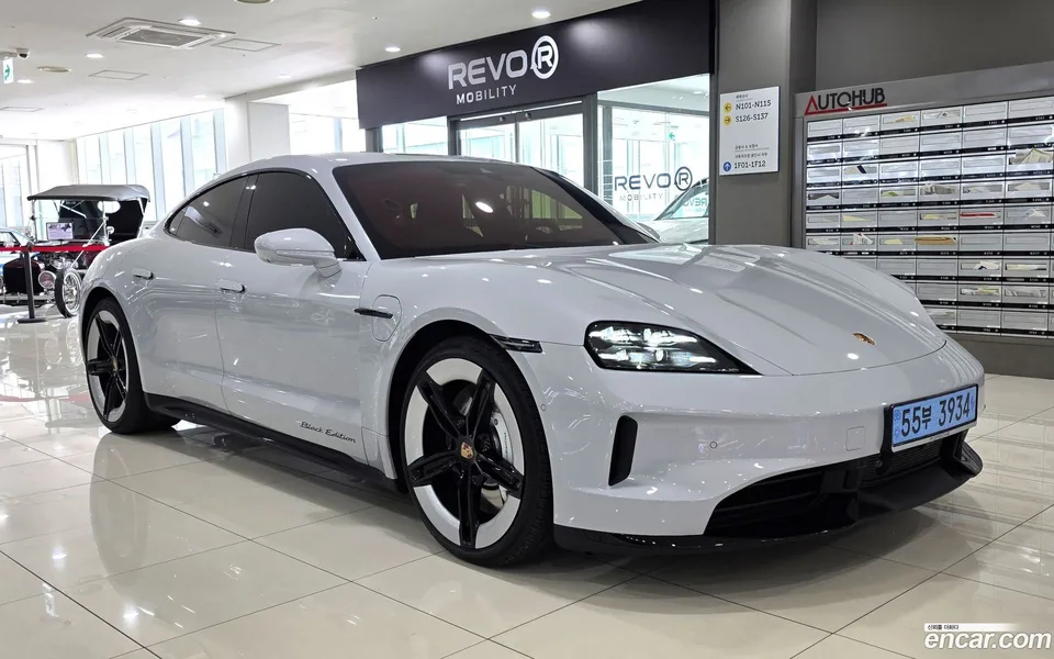 Porsche Taycan 4 2026 — thumbnail 5