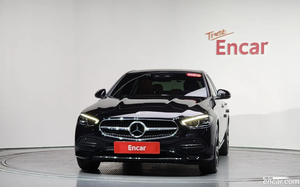 Mercedes-Benz C-Class C300 4MATIC 2023 — thumbnail 3