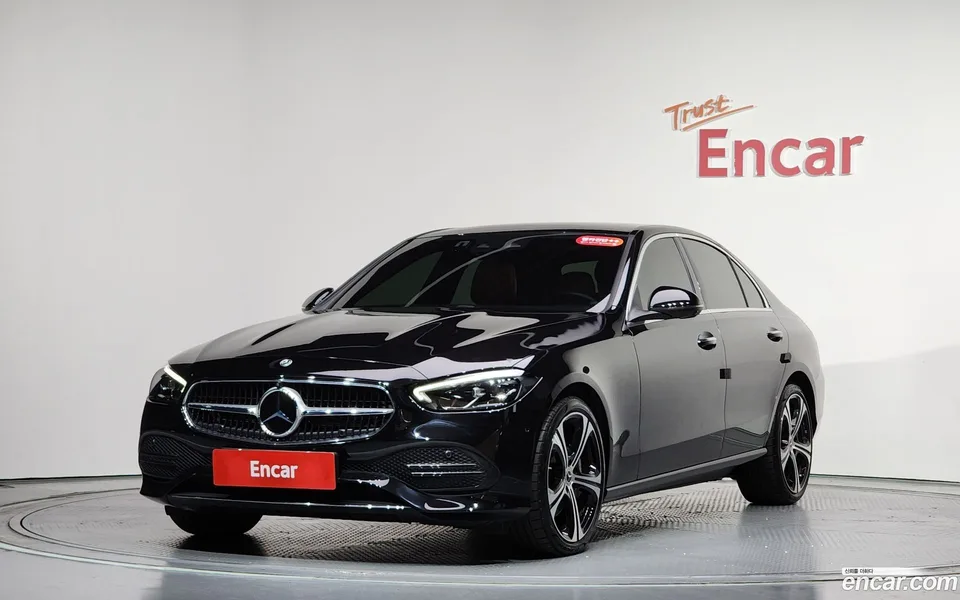Mercedes-Benz C-Class C300 4MATIC 2023 — photo 1, buy with delivery to Moscow