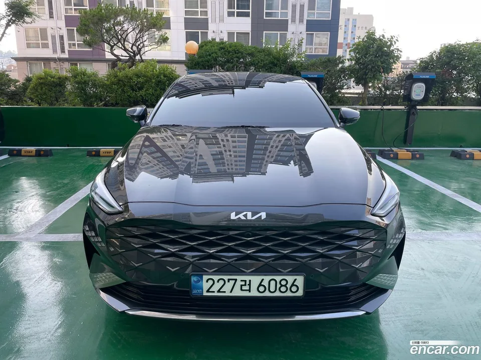 Kia K8 Hybrid 2022 — thumbnail 3