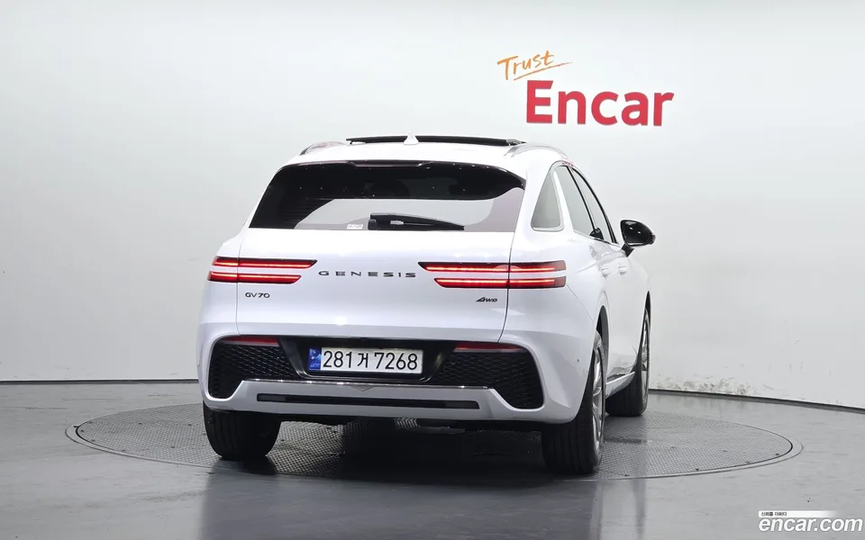 Genesis GV70 2.2 AWD 2023 — thumbnail 4