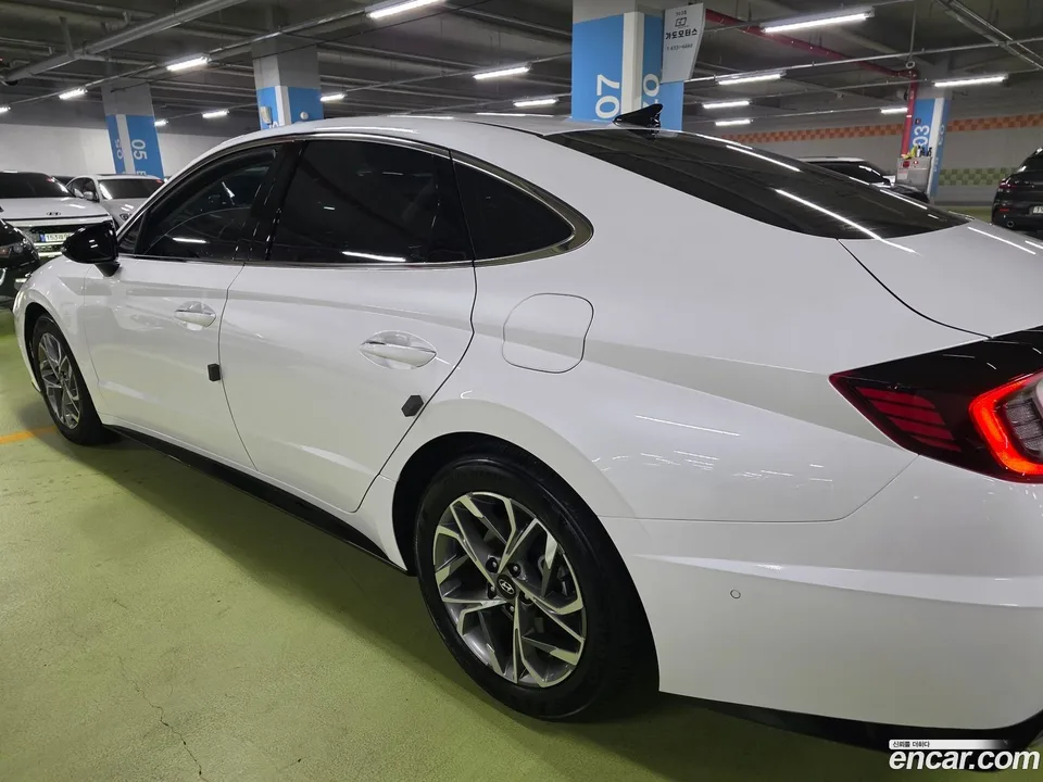 Hyundai Sonata 2.0 2022 — thumbnail 2