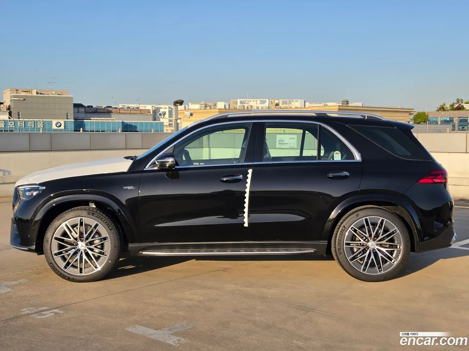 Mercedes-Benz GLE-Class AMG GLE53 4MATIC+ 2026 — thumbnail 4
