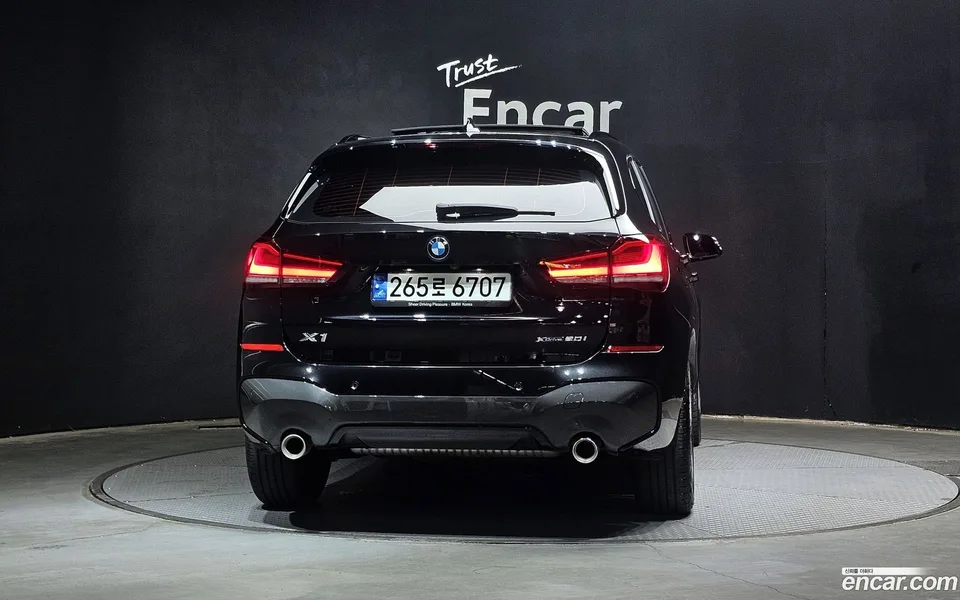 BMW X1 xDrive 20i M 2022 — миниатюра 4