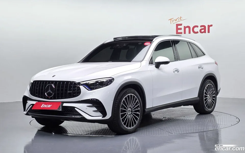 Mercedes-Benz GLC-Class GLC300 4MATIC AMG Line 2025 — photo 1, buy with delivery to Moscow