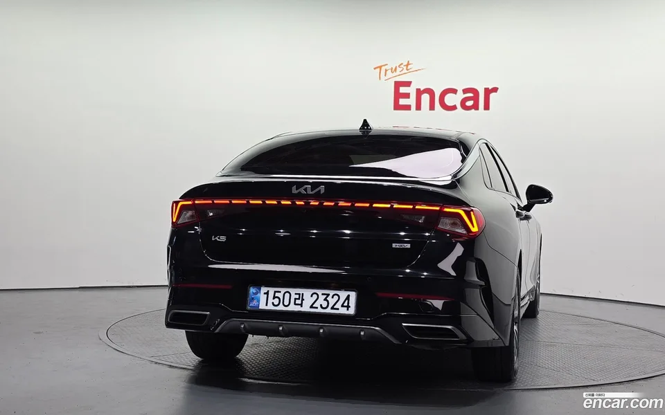 Kia K5 Hybrid 2023 — thumbnail 4