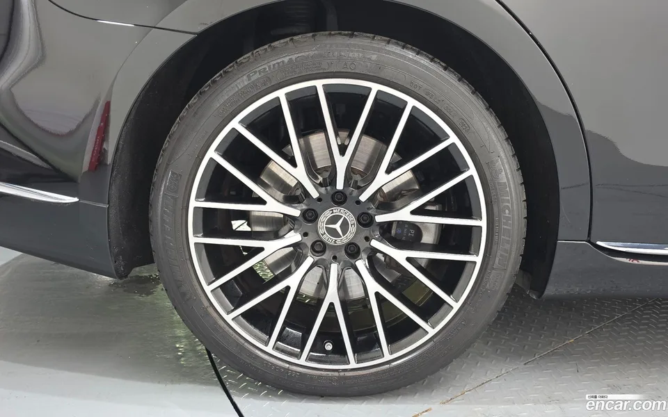 Mercedes-Benz S-Class S580L 4MATIC 2024 — thumbnail 5