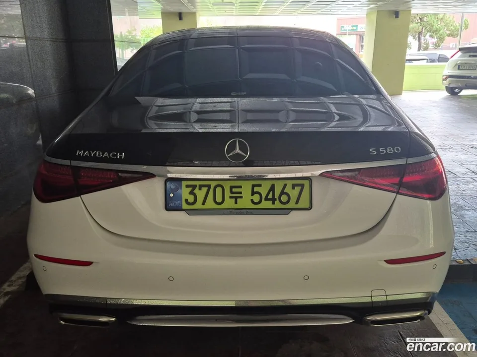 Mercedes-Benz S-Class S580 4MATIC 2024 — thumbnail 3