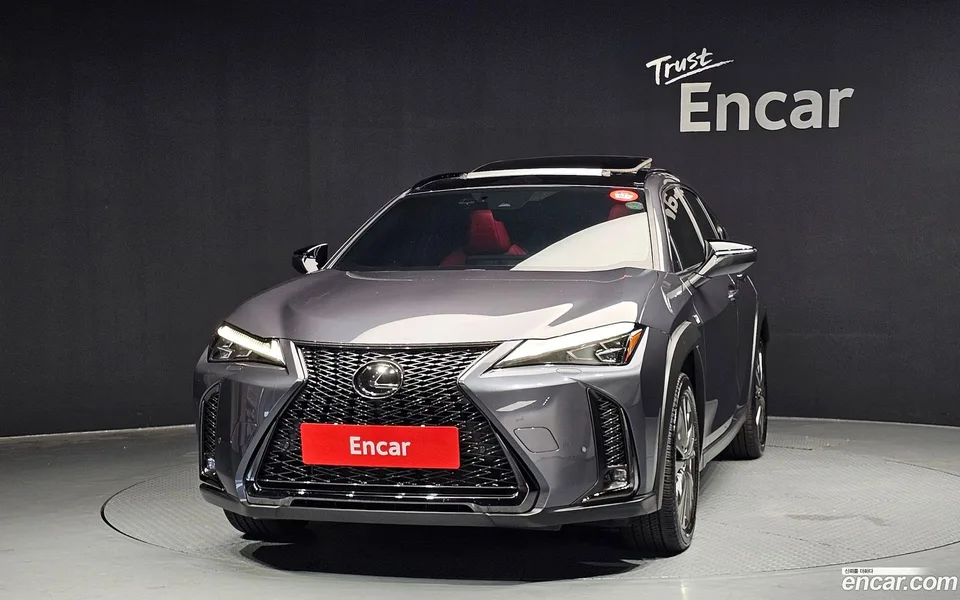 Lexus UX 250h 2.0 F-Sport 2WD 2023 — thumbnail 3