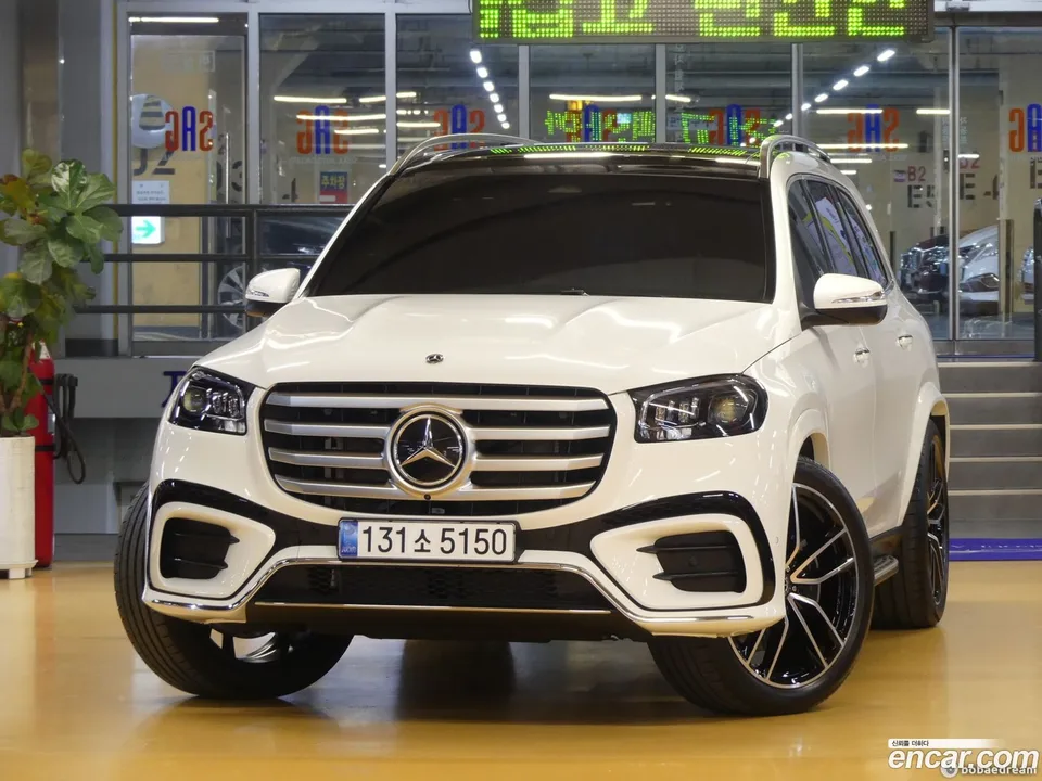 Mercedes-Benz GLS-Class GLS580 4MATIC 2025 — thumbnail 3
