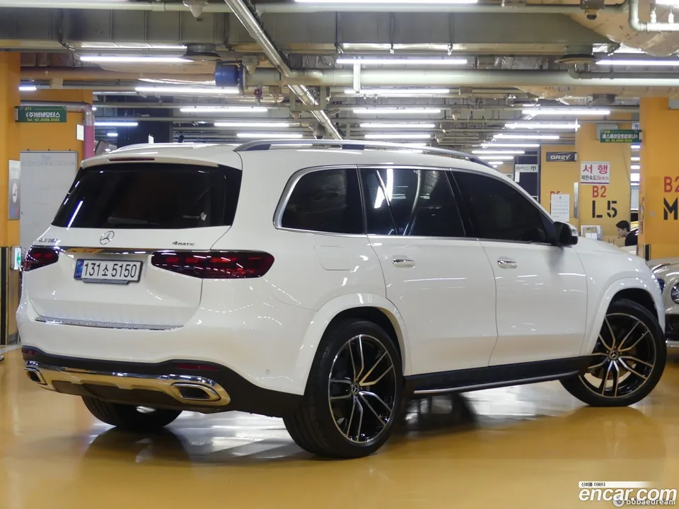 Mercedes-Benz GLS-Class GLS580 4MATIC 2025 — thumbnail 4