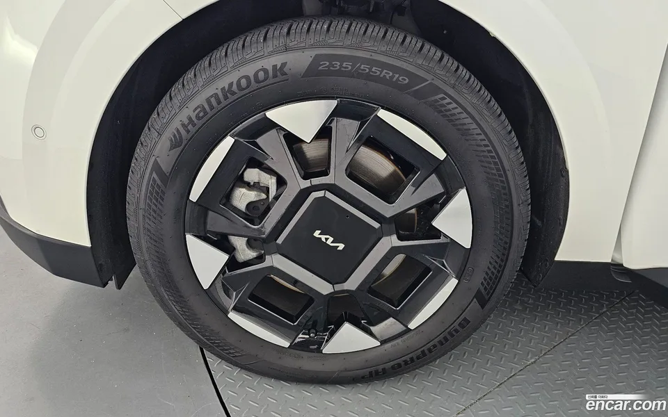 Kia Carnival 9 2024 — thumbnail 2