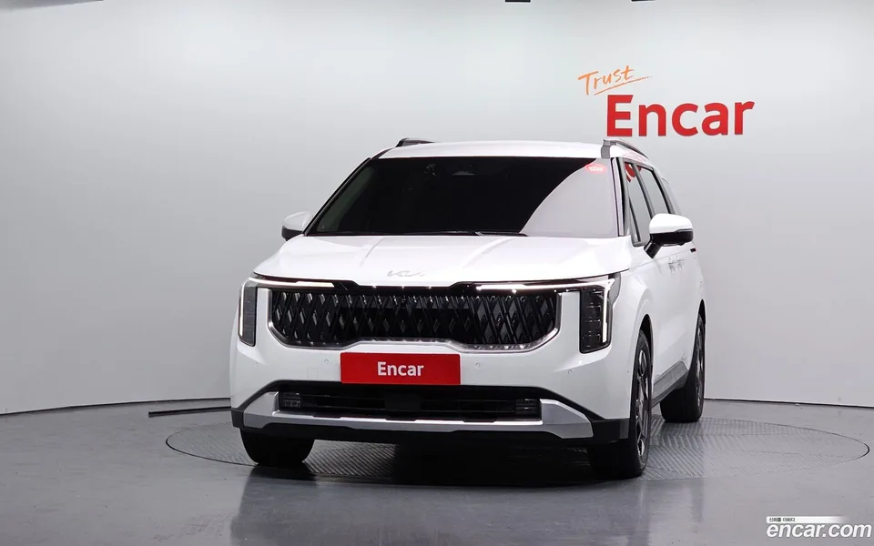 Kia Carnival 9 2024 — thumbnail 3
