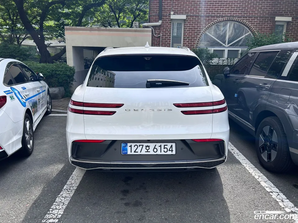 Genesis GV70 2.5T 2WD 2026 — thumbnail 4