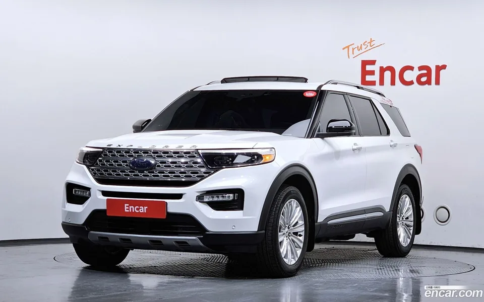 Ford Explorer 2.3 4WD 2022 — photo 1, buy with delivery to Moscow