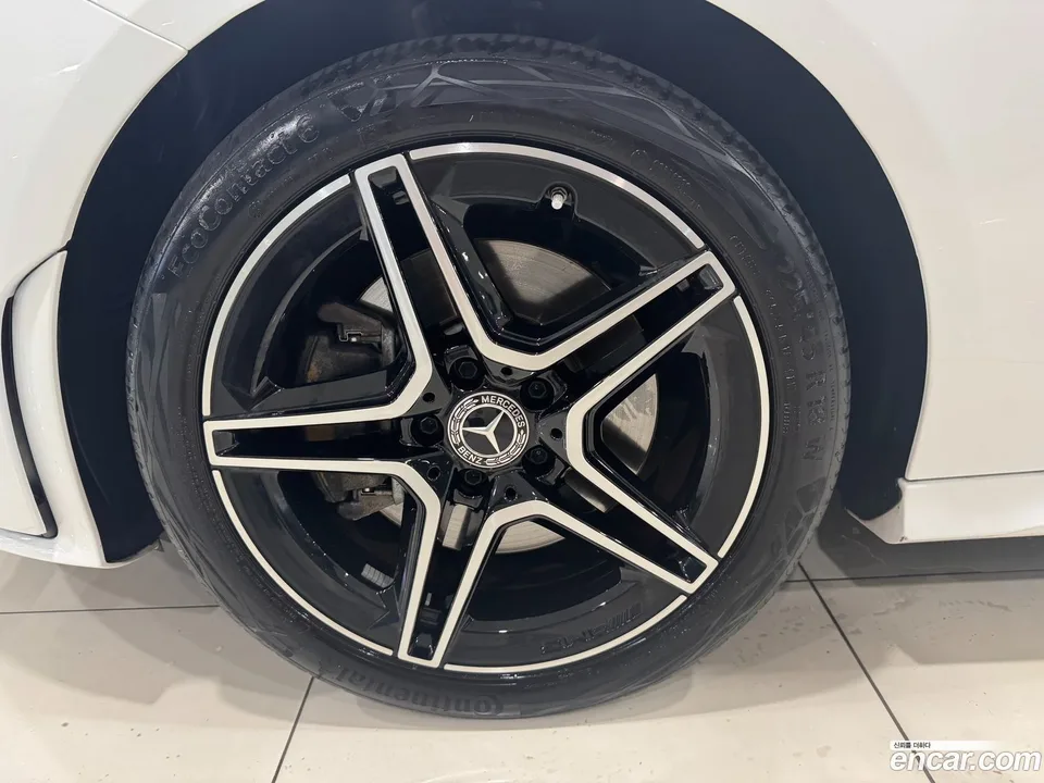 Mercedes-Benz CLA-Class CLA250 4MATIC 2023 — thumbnail 5