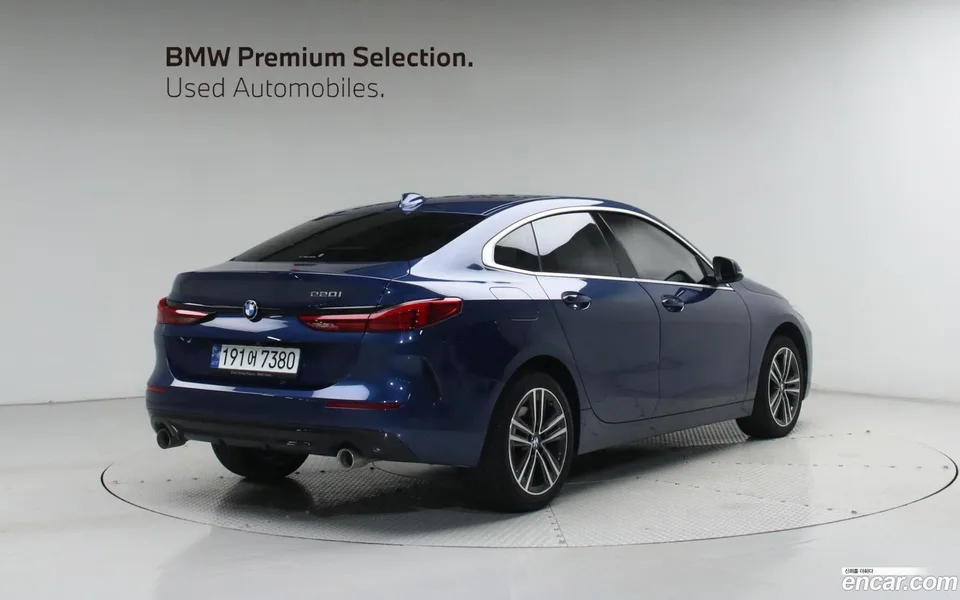 BMW 2 Series Gran Coupe 220i 2023 — миниатюра 2