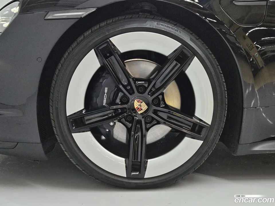 Porsche Taycan 4 2026 — миниатюра 2