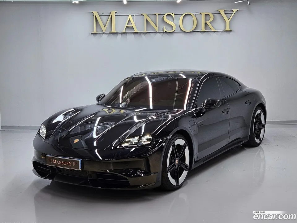 Porsche Taycan 4 2026 — фото 1, купить с доставкой в Москву