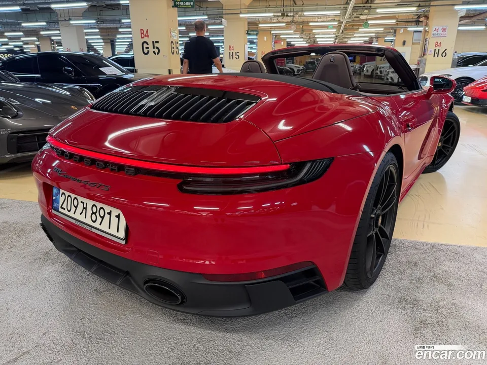 Porsche 911 (992) 4 GTS 2022 — thumbnail 2