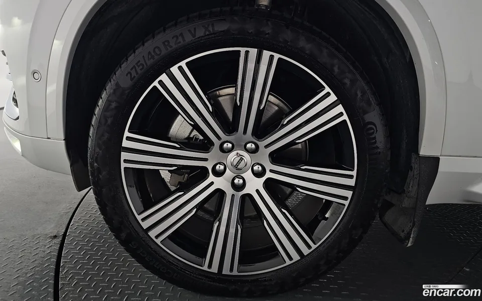 Volvo XC90 B6 2025 — миниатюра 5