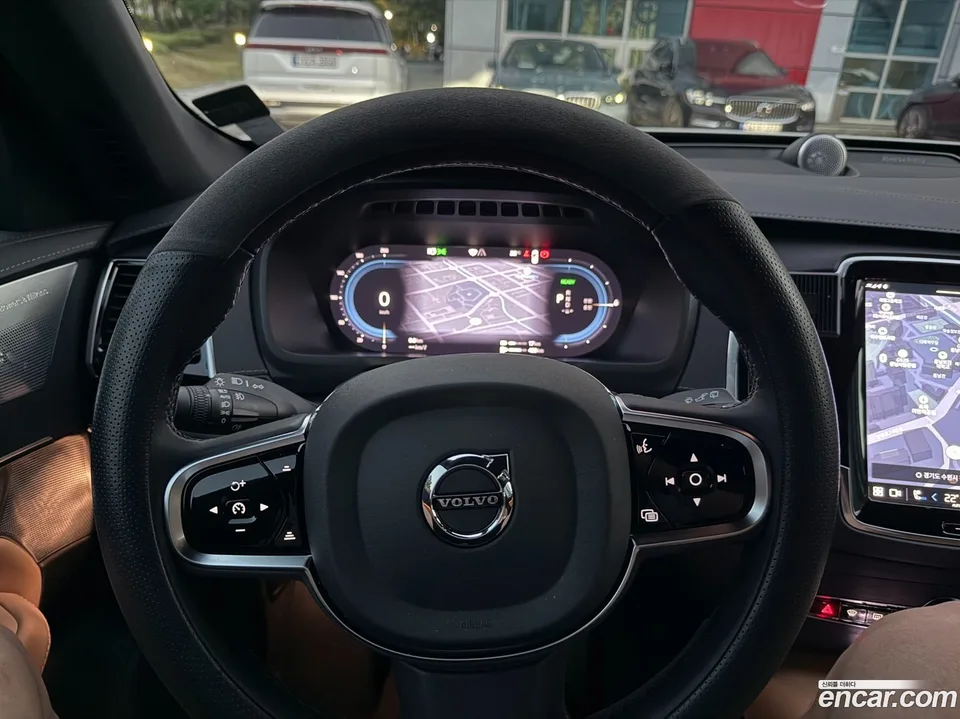 Volvo XC90 T8 2024 — миниатюра 2