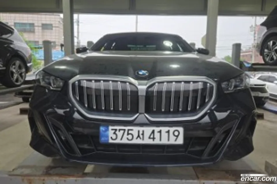 BMW 5 Series 2024