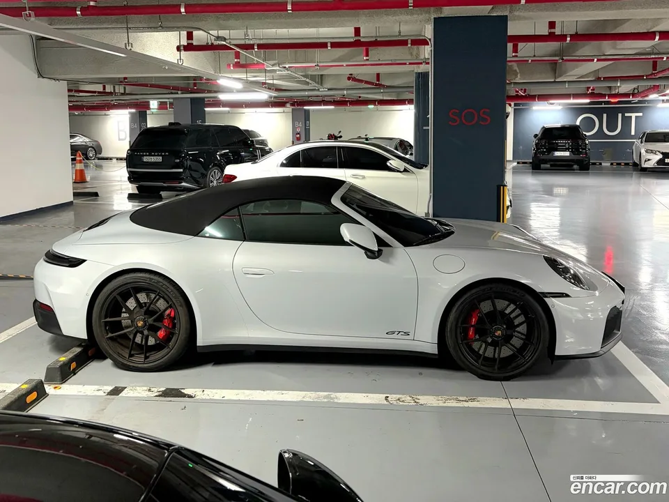 Porsche 911 (992) GTS 2025 — миниатюра 5