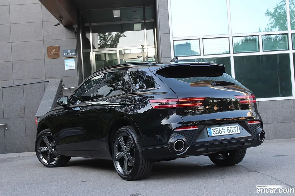 Genesis GV70 2.5T 2WD 2023 — thumbnail 2