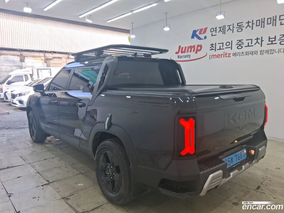 KG Mobility Musso EV 2025 — thumbnail 3