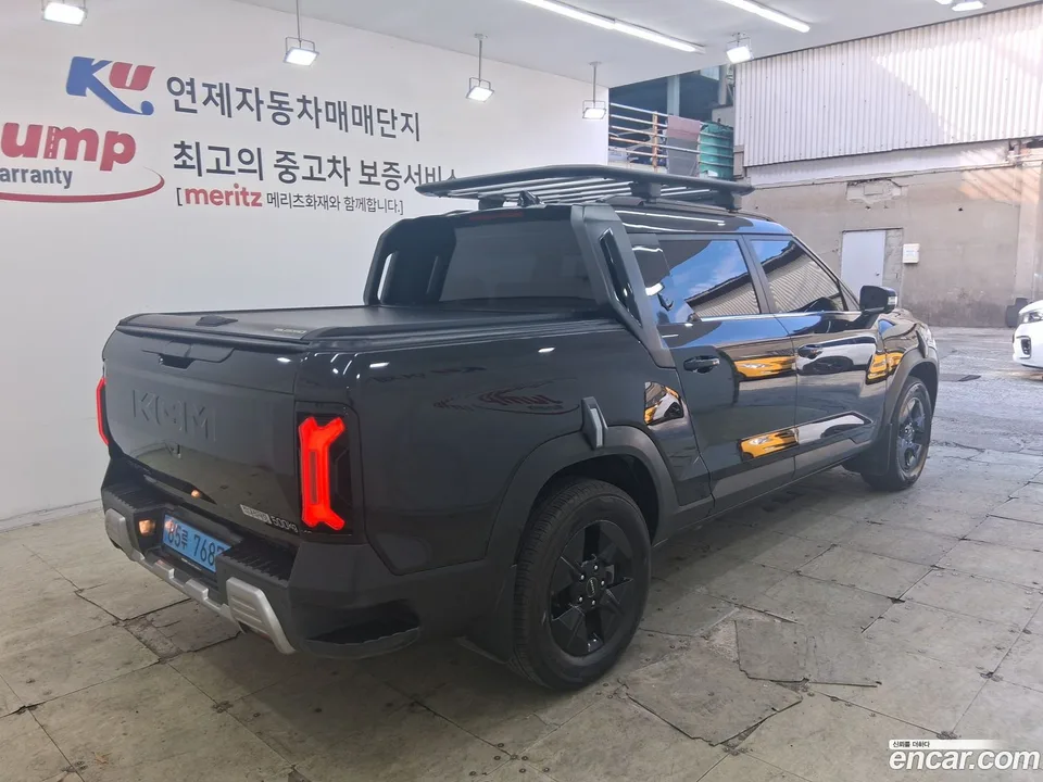 KG Mobility Musso EV 2025 — thumbnail 5