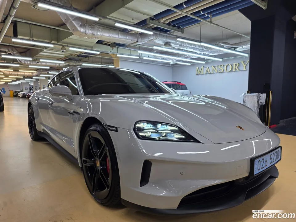 Porsche Taycan 2024 — фото 1, купить с доставкой в Москву