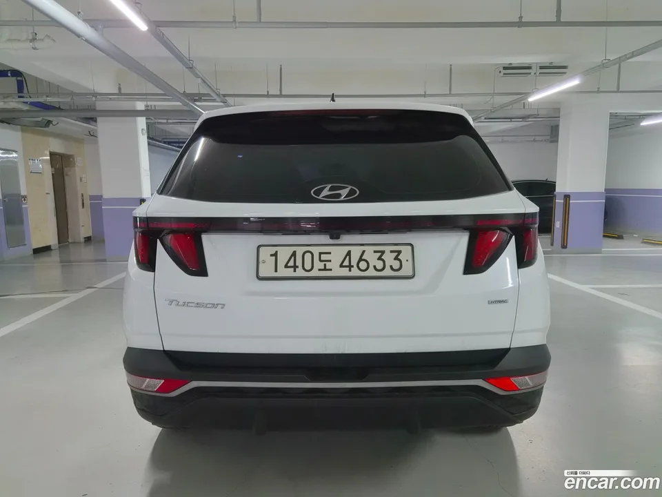 Hyundai Tucson 2.0 4WD 2023 — thumbnail 4