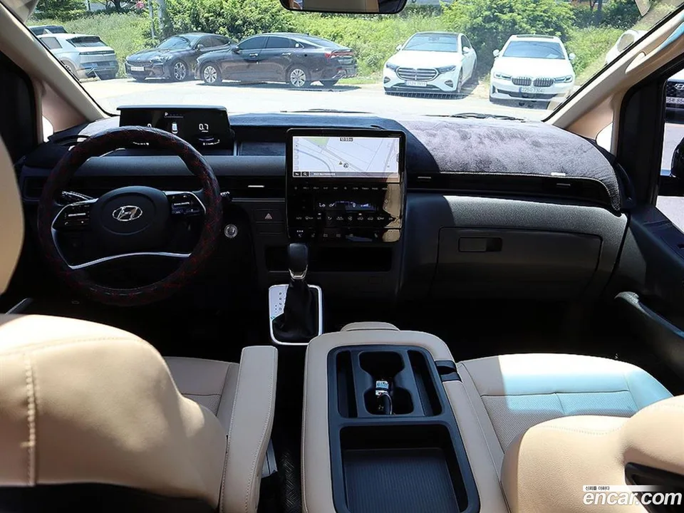Hyundai Staria L3.5 11 2024 — thumbnail 2