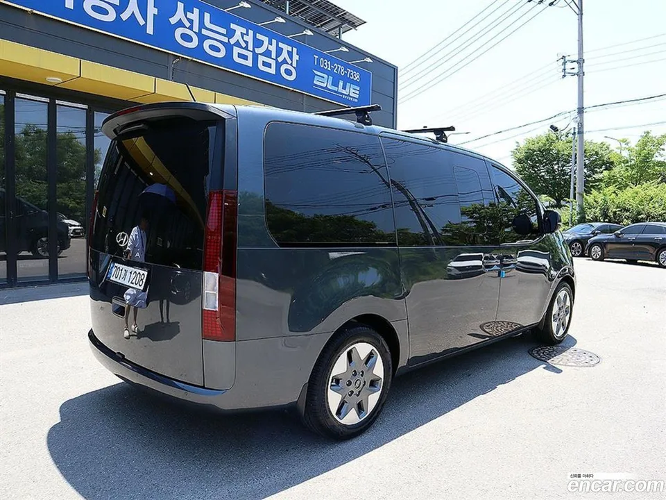Hyundai Staria L3.5 11 2024 — thumbnail 4