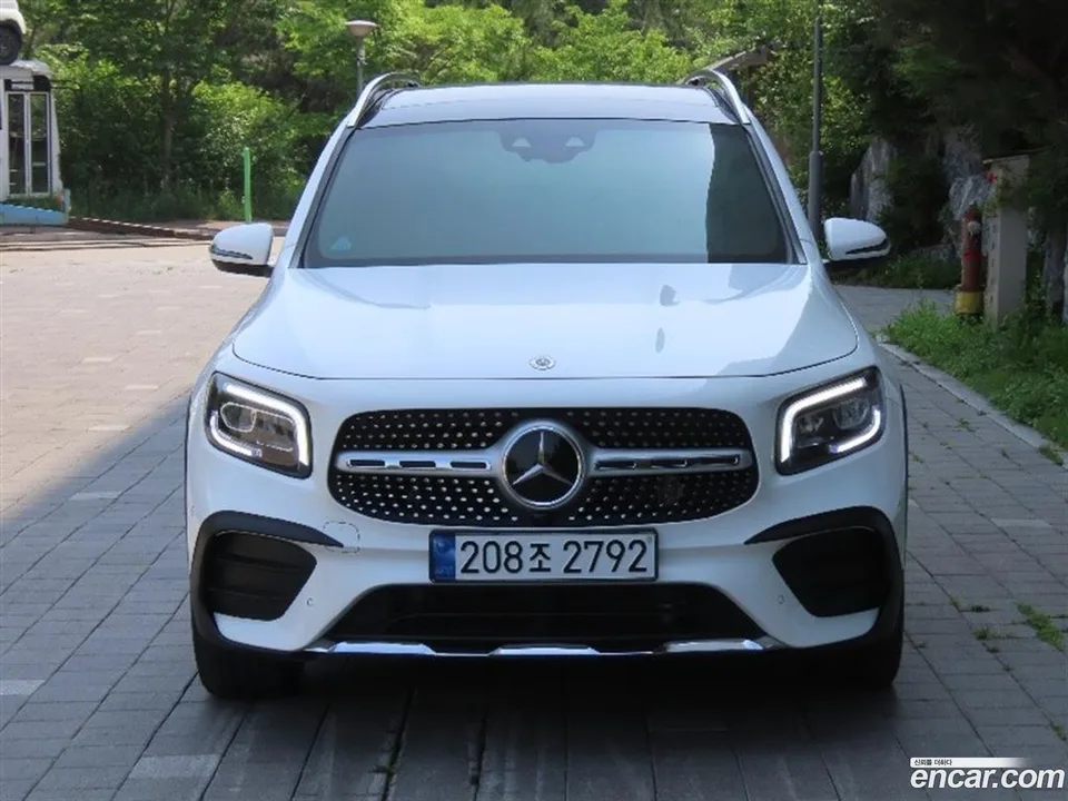 Mercedes-Benz GLB-Class GLB250 4MATIC 2023 — photo 1, buy with delivery to Moscow