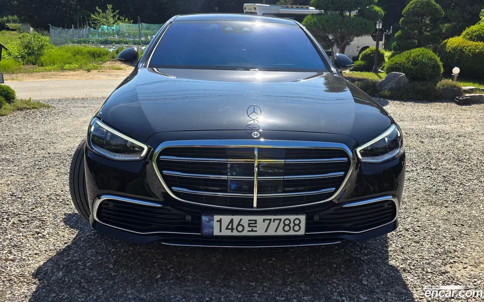 Mercedes-Benz S-Class S580L 4MATIC 2023 — thumbnail 3